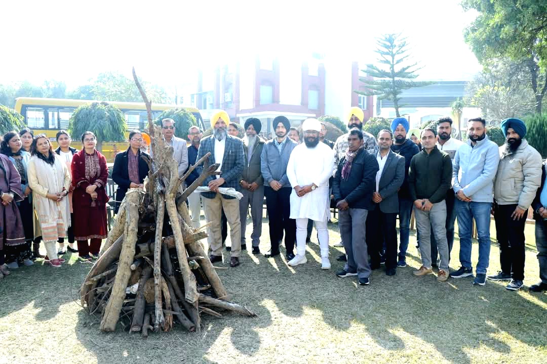 ਧੂਮਧਾਮ ਨਾਲ ਮਨਾਇਆ ਸਿੱਖ ਨੈਸ਼ਨਲ ਕਾਲਜ ਬੰਗਾ ਵਿਖੇ ਲੋਹੜੀ ਦਾ ਤਿਉਹਾਰ